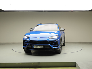 LAMBORGHINI URUS 2020