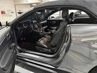 FORD MUSTANG 2020