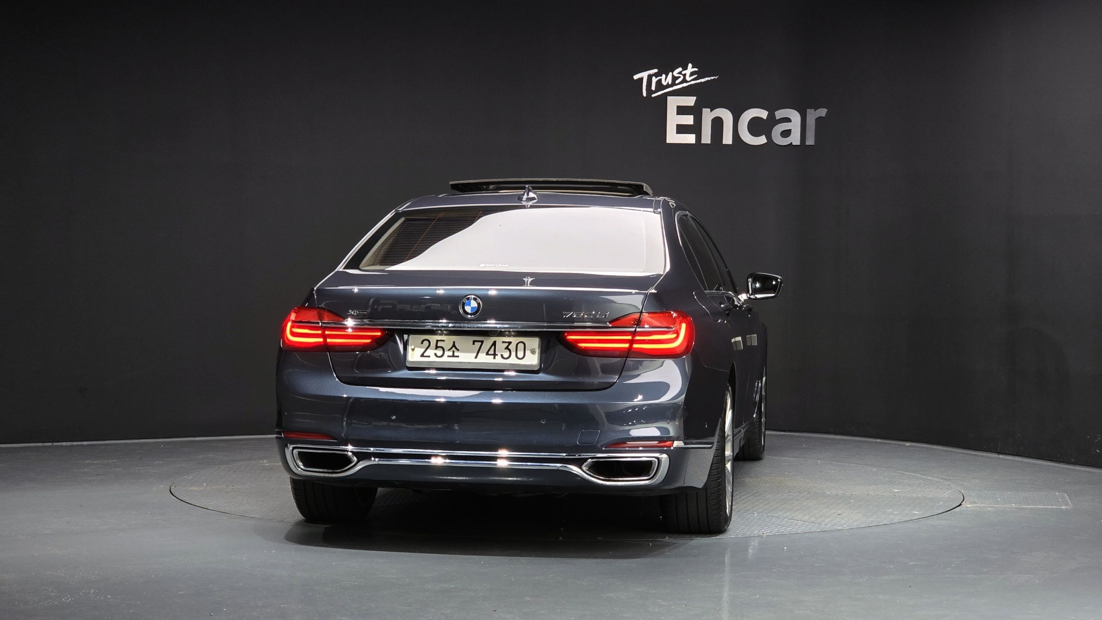 BMW 7-SERIES G11 2016