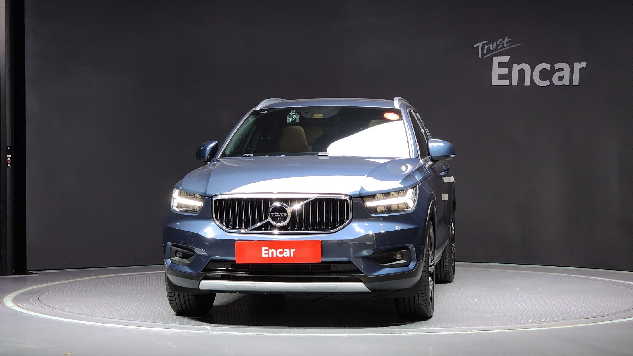 VOLVO XC40 2022