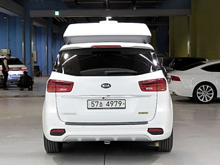 KIA CARNIVAL 2018
