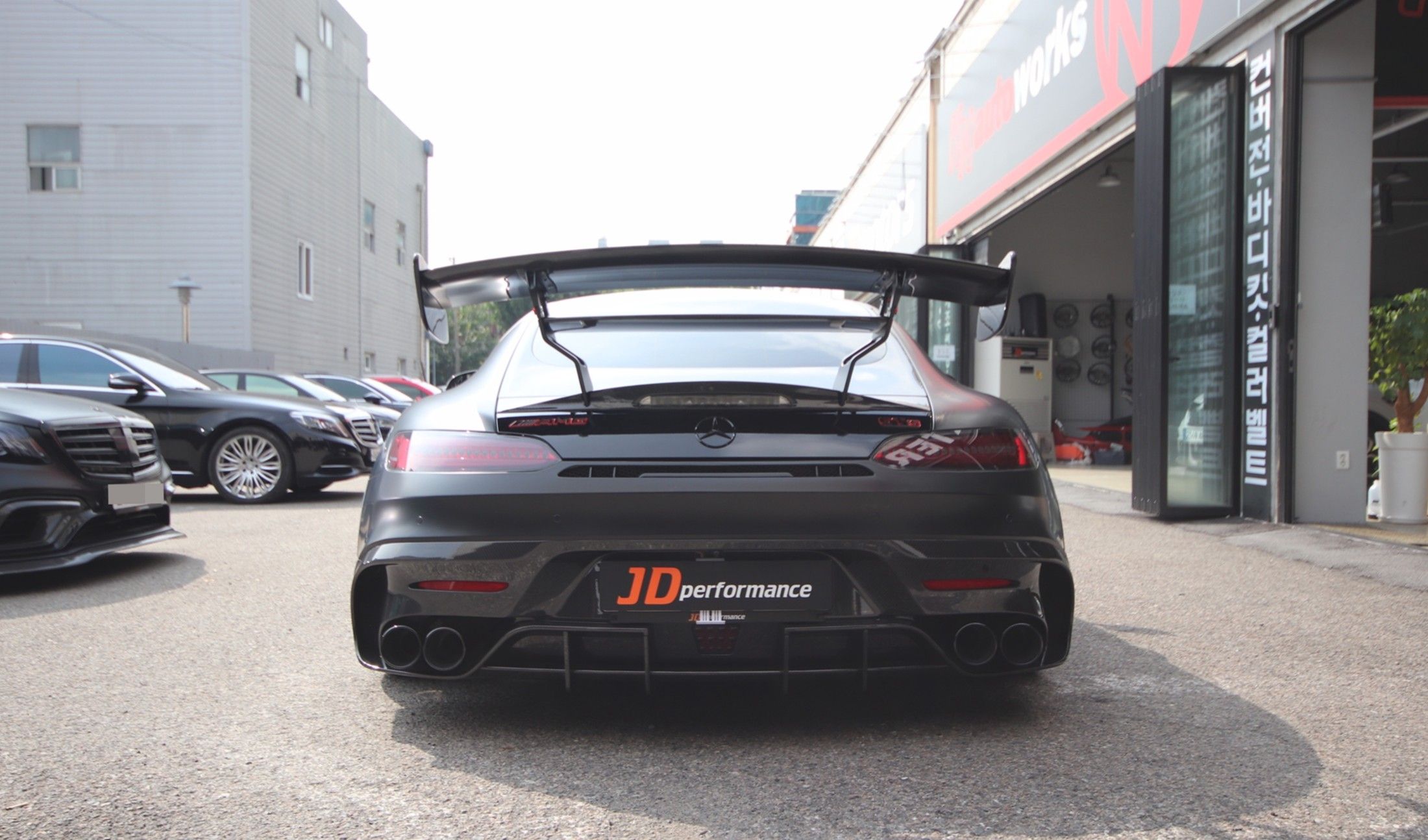 MERCEDES BENZ AMG GT 2016