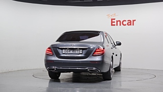 MERCEDES BENZ E-CLASS W213 2019