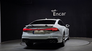 AUDI A7 4K 2020
