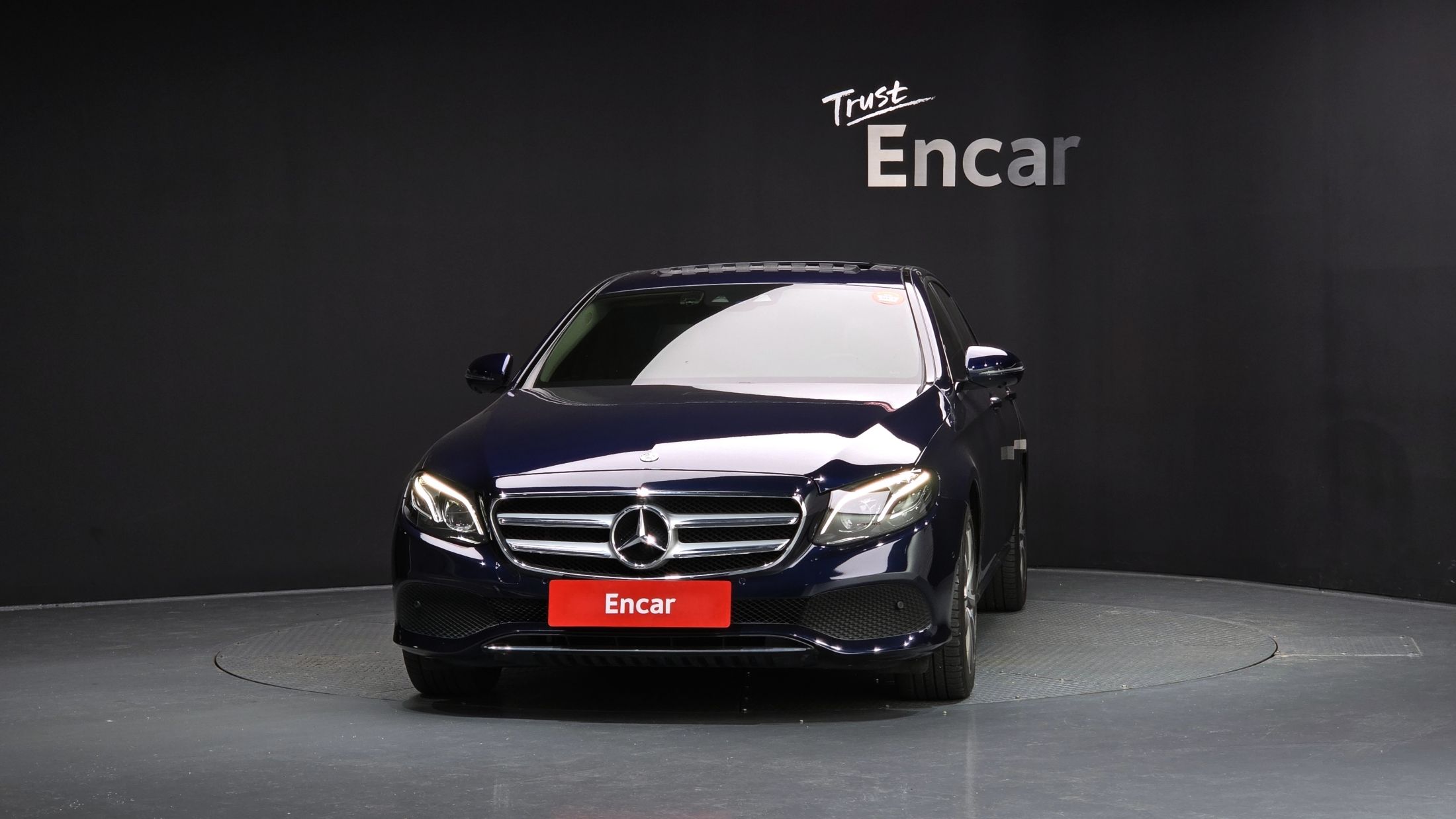 MERCEDES BENZ E-CLASS W213 2019
