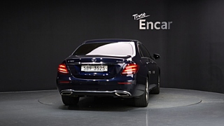 MERCEDES BENZ E-CLASS W213 2019