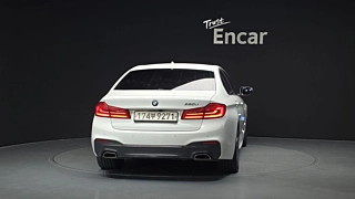 BMW 5-SERIES G30 2019