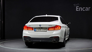 BMW 5-SERIES G30 2018