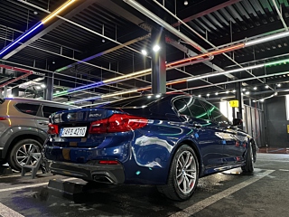 BMW 5-SERIES G30 2017