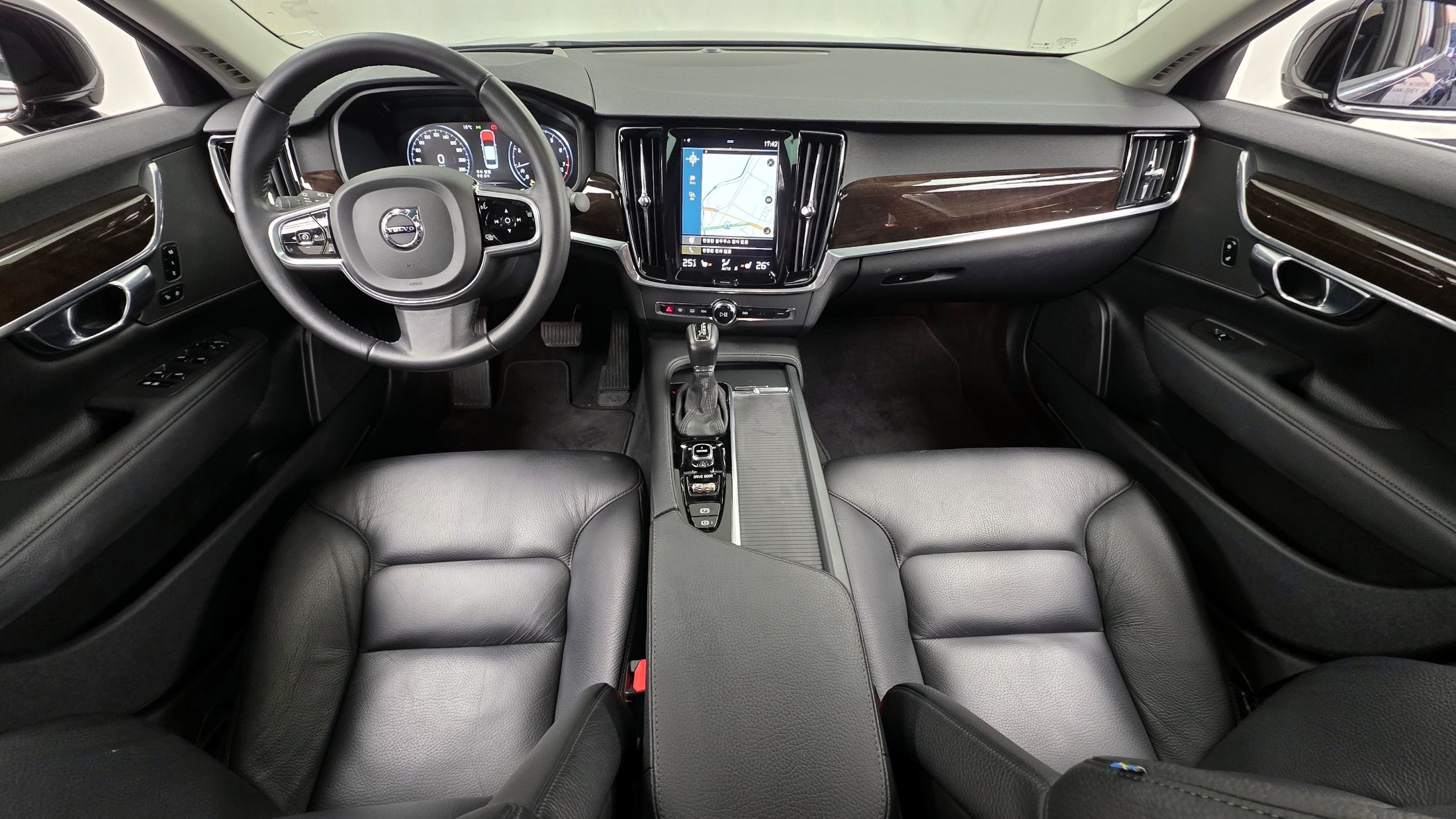 VOLVO S90 2017
