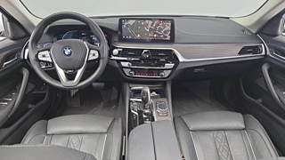 BMW 5-SERIES G30 2022