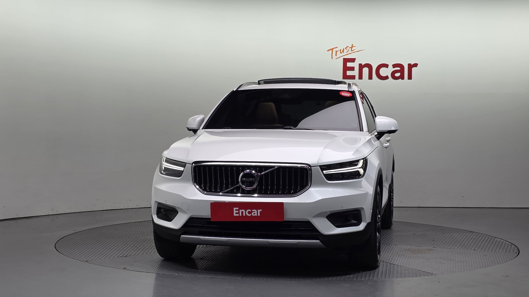 VOLVO XC40 2021
