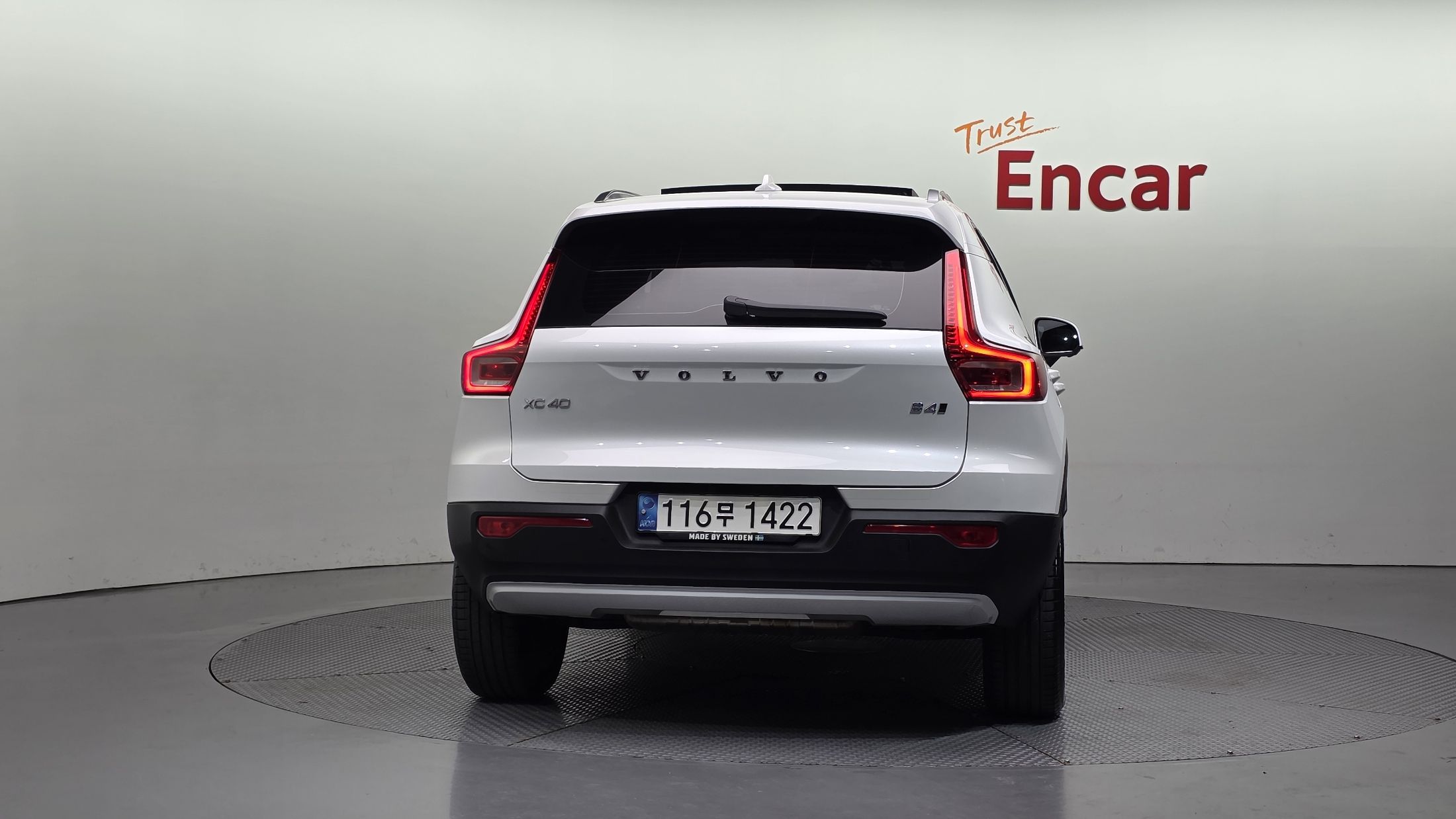VOLVO XC40 2021