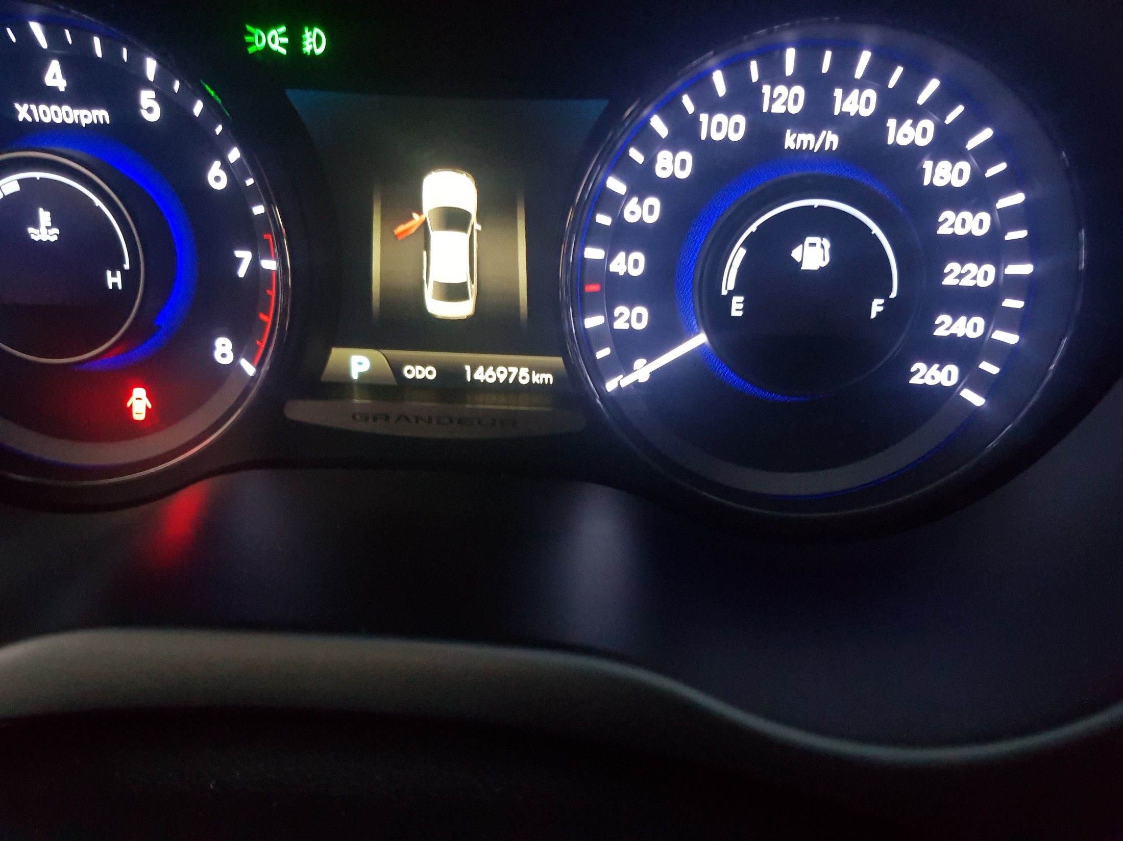 HYUNDAI GRANDEUR HG 2013