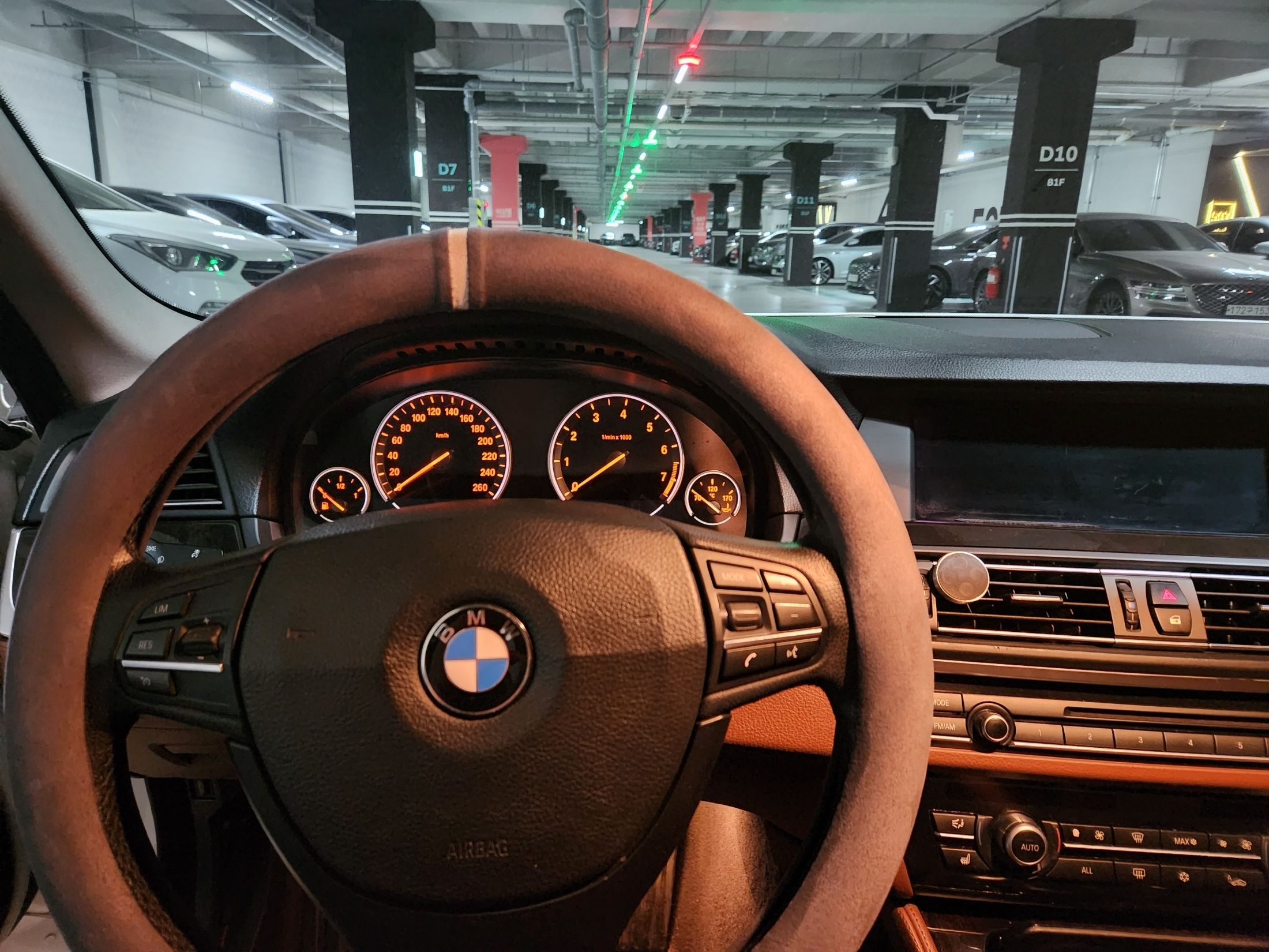 BMW 5-SERIES F10 2012