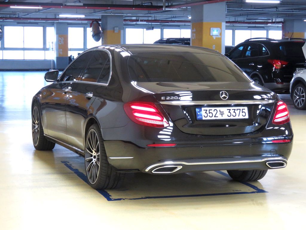 MERCEDES BENZ E-CLASS W213 2016