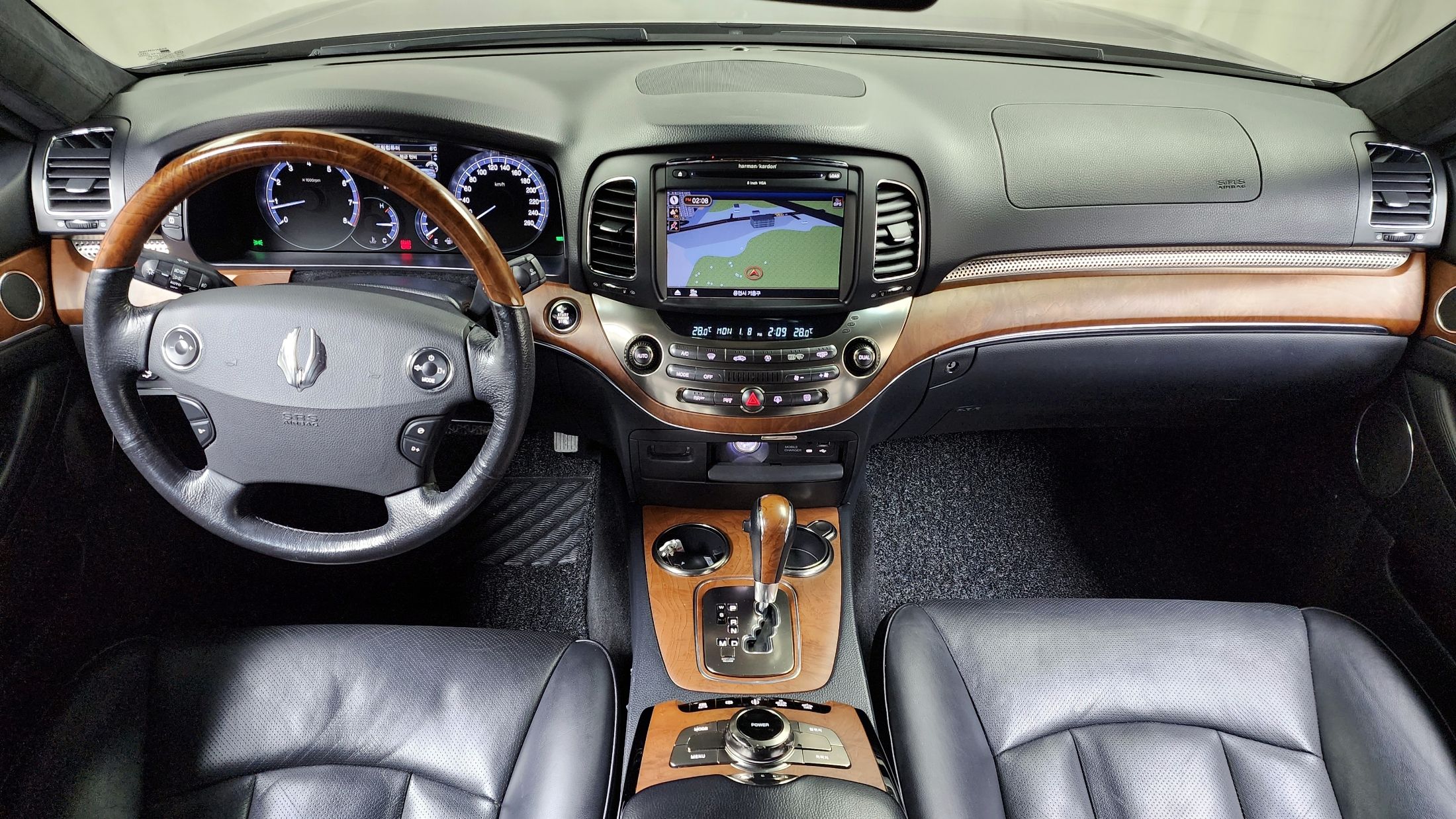 SSANGYONG CHAIRMAN W 2013