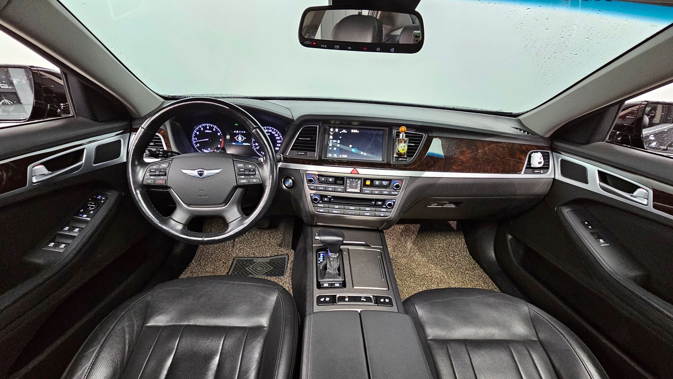 HYUNDAI GENESIS DH 2015
