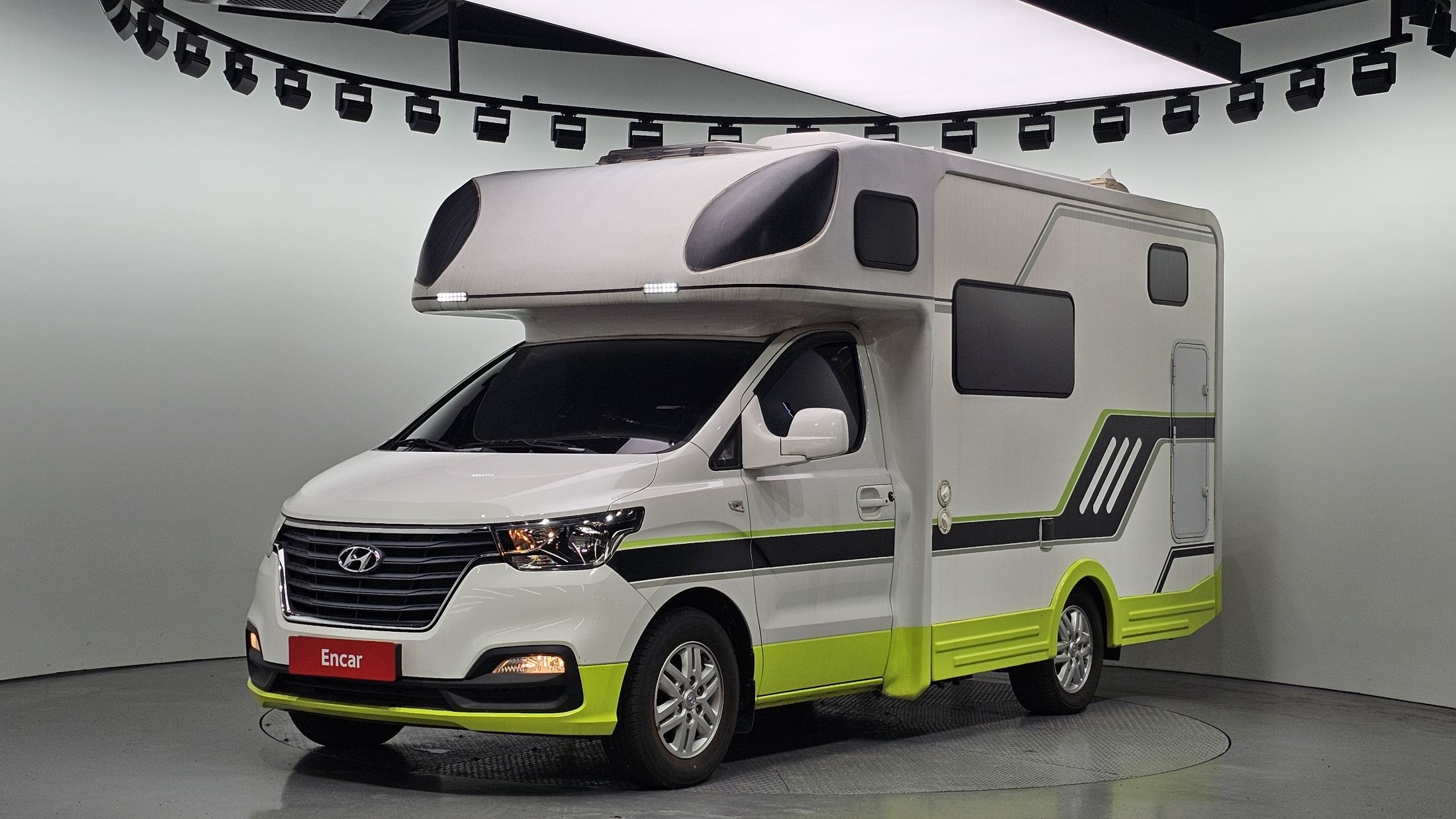 HYUNDAI STAREX GRAND