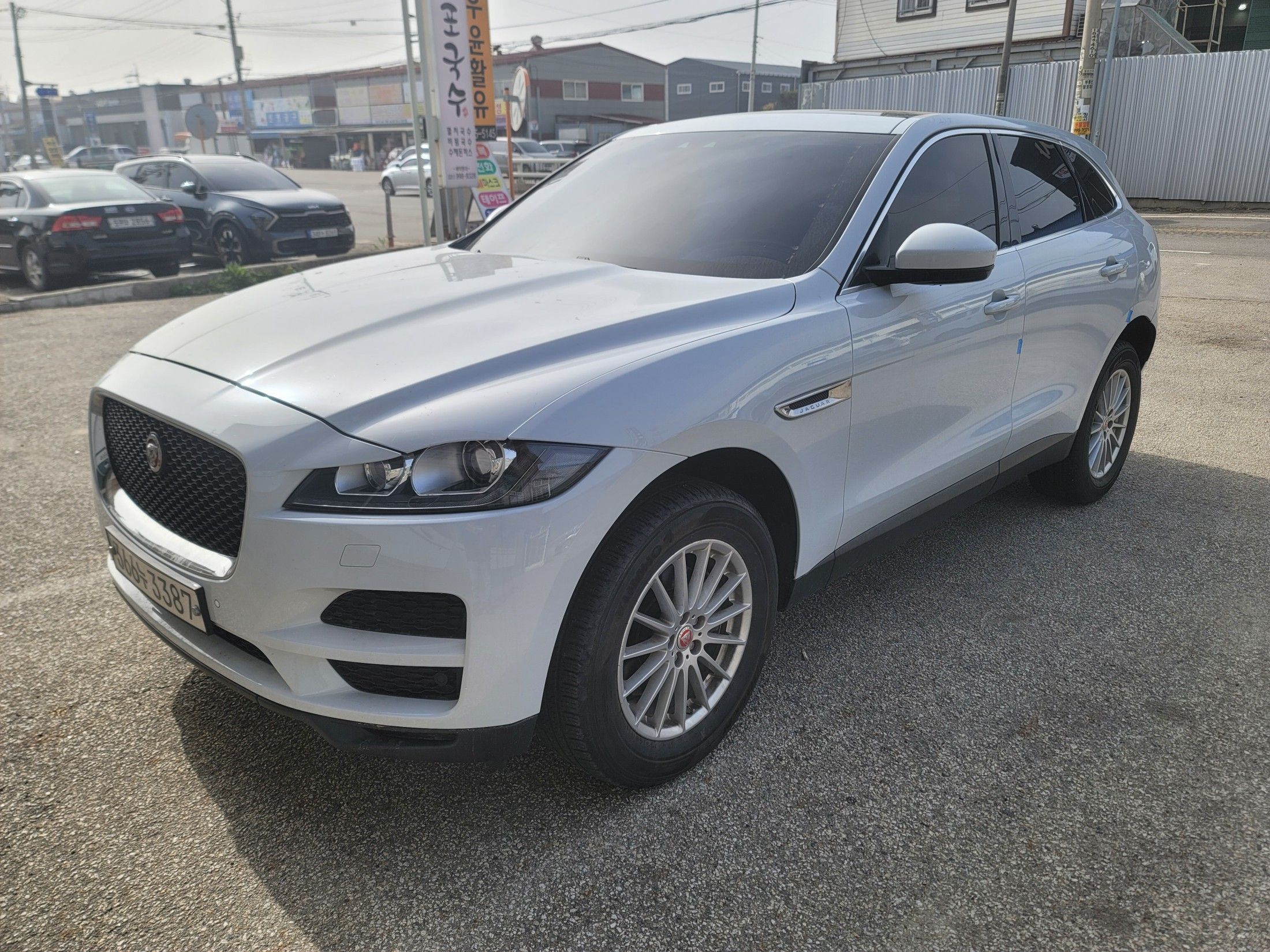 JAGUAR F-PACE