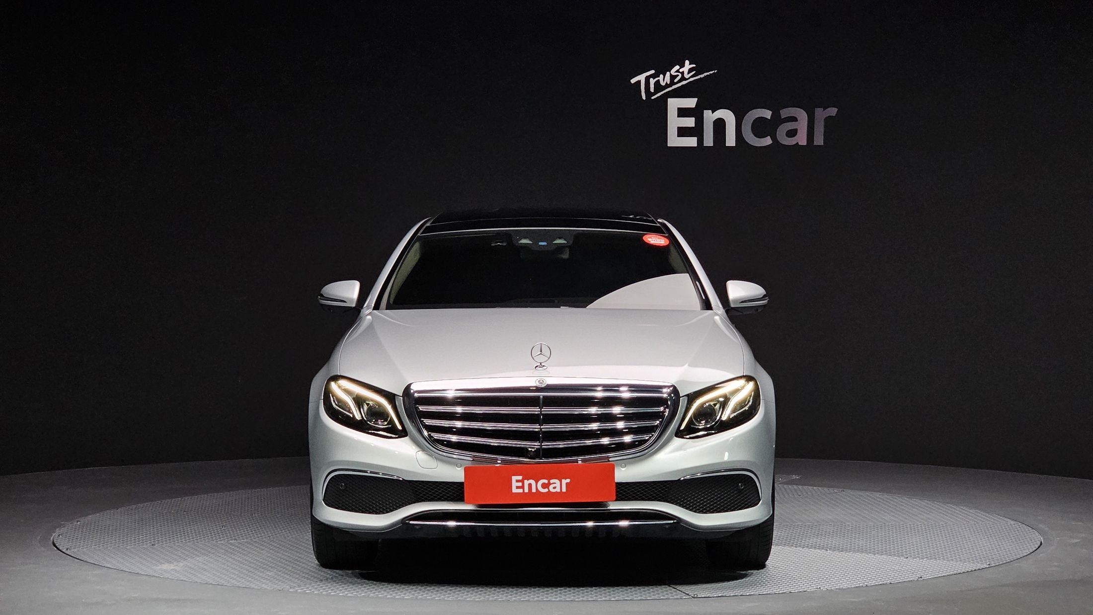 MERCEDES BENZ E-CLASS W213 2019