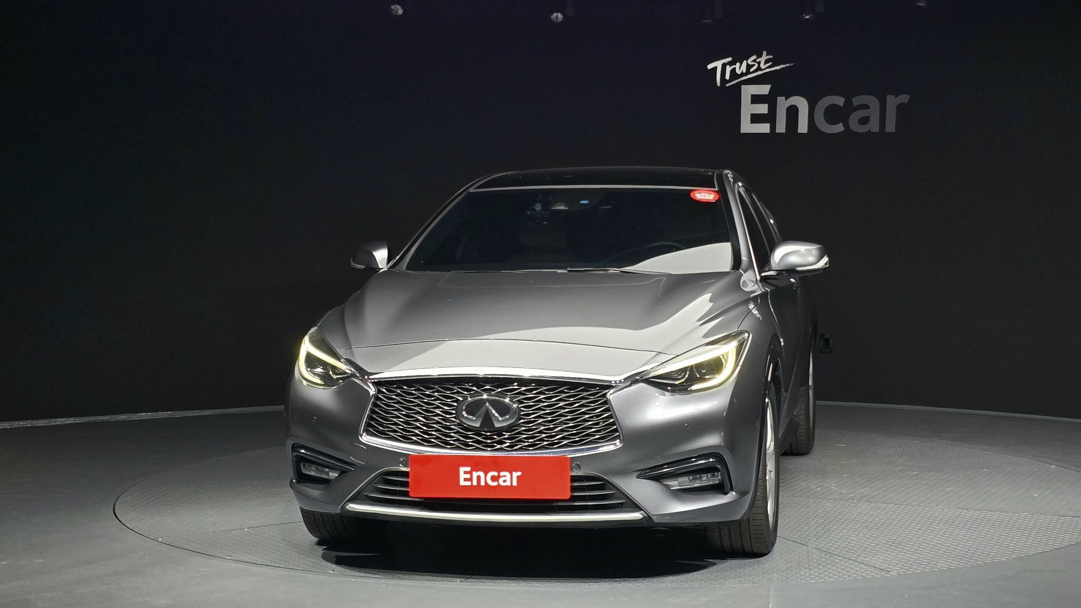 INFINITI Q30 2019