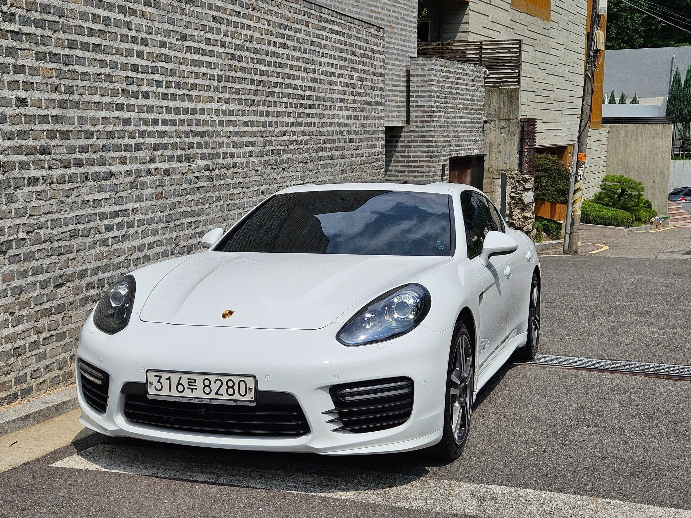 PORSCHE PANAMERA