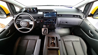 HYUNDAI STARIA 2023
