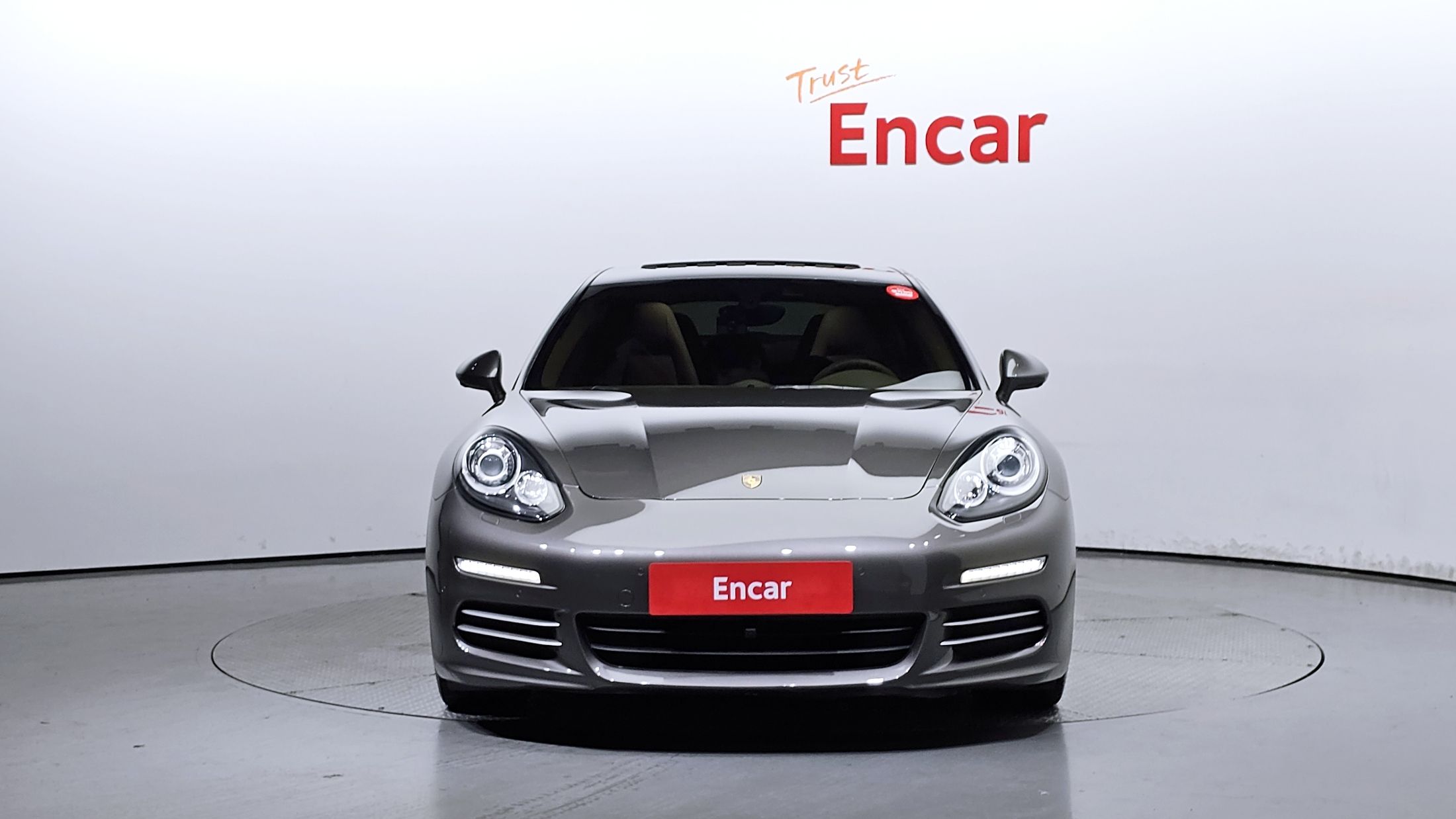 PORSCHE PANAMERA 2016