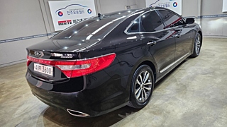 HYUNDAI GRANDEUR HG 2011