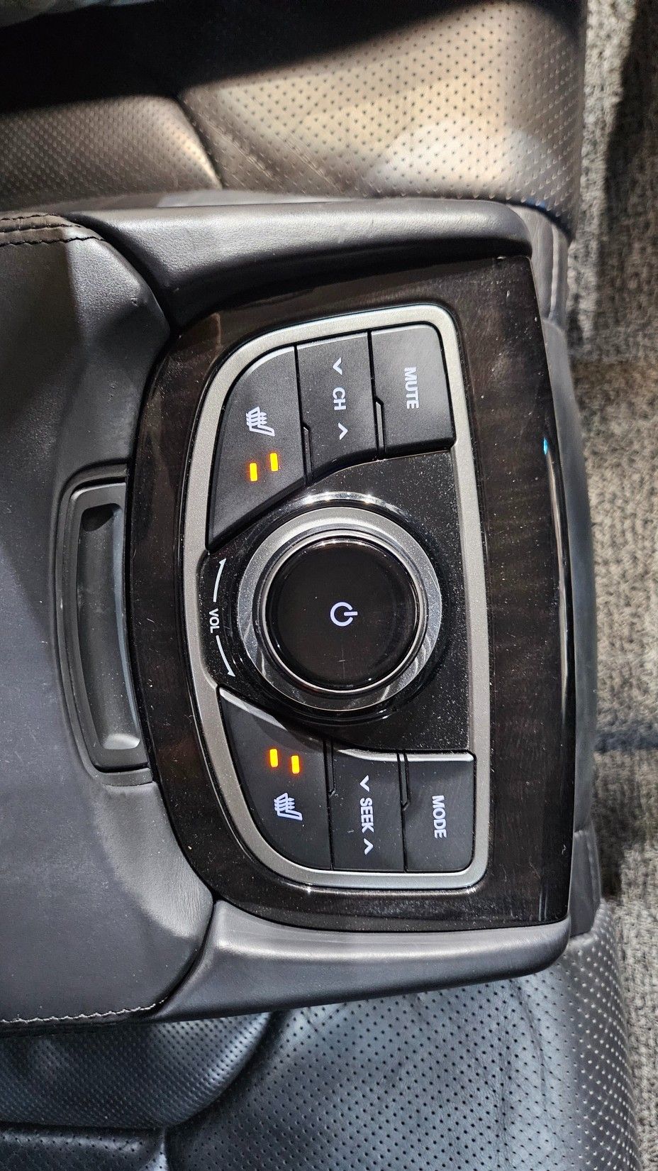 HYUNDAI GRANDEUR HG 2011
