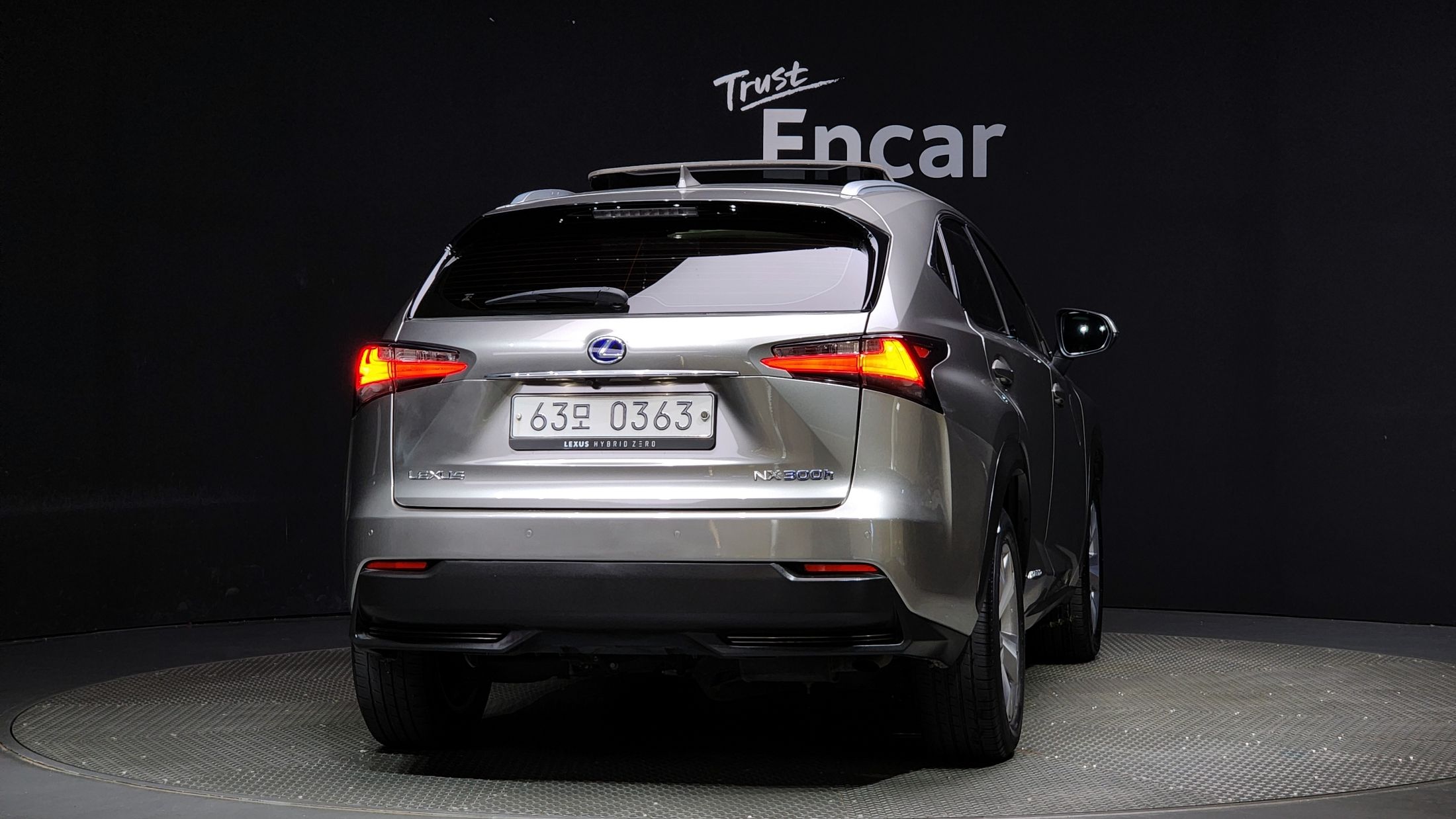 LEXUS NX300H 2016
