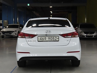 HYUNDAI AVANTE AD 2017