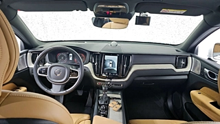 VOLVO XC60 2020