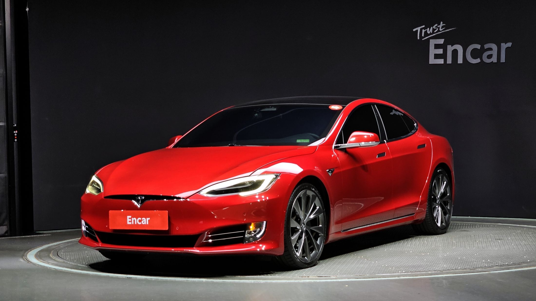 TESLA MODEL S