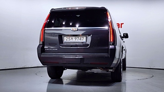 CADILLAC ESCALADE 2017