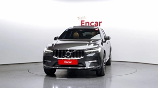 VOLVO XC60 2023