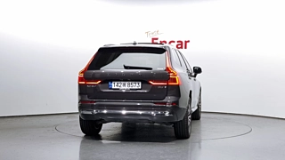 VOLVO XC60 2023
