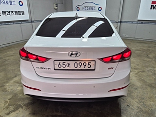 HYUNDAI AVANTE AD 2016