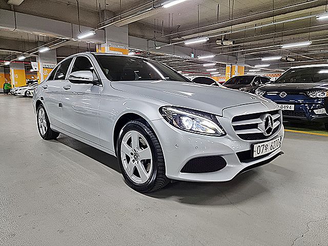 MERCEDES BENZ C-CLASS W205 2018