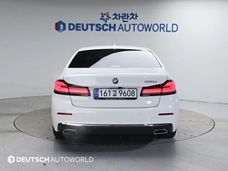 BMW 5-SERIES G30 2022