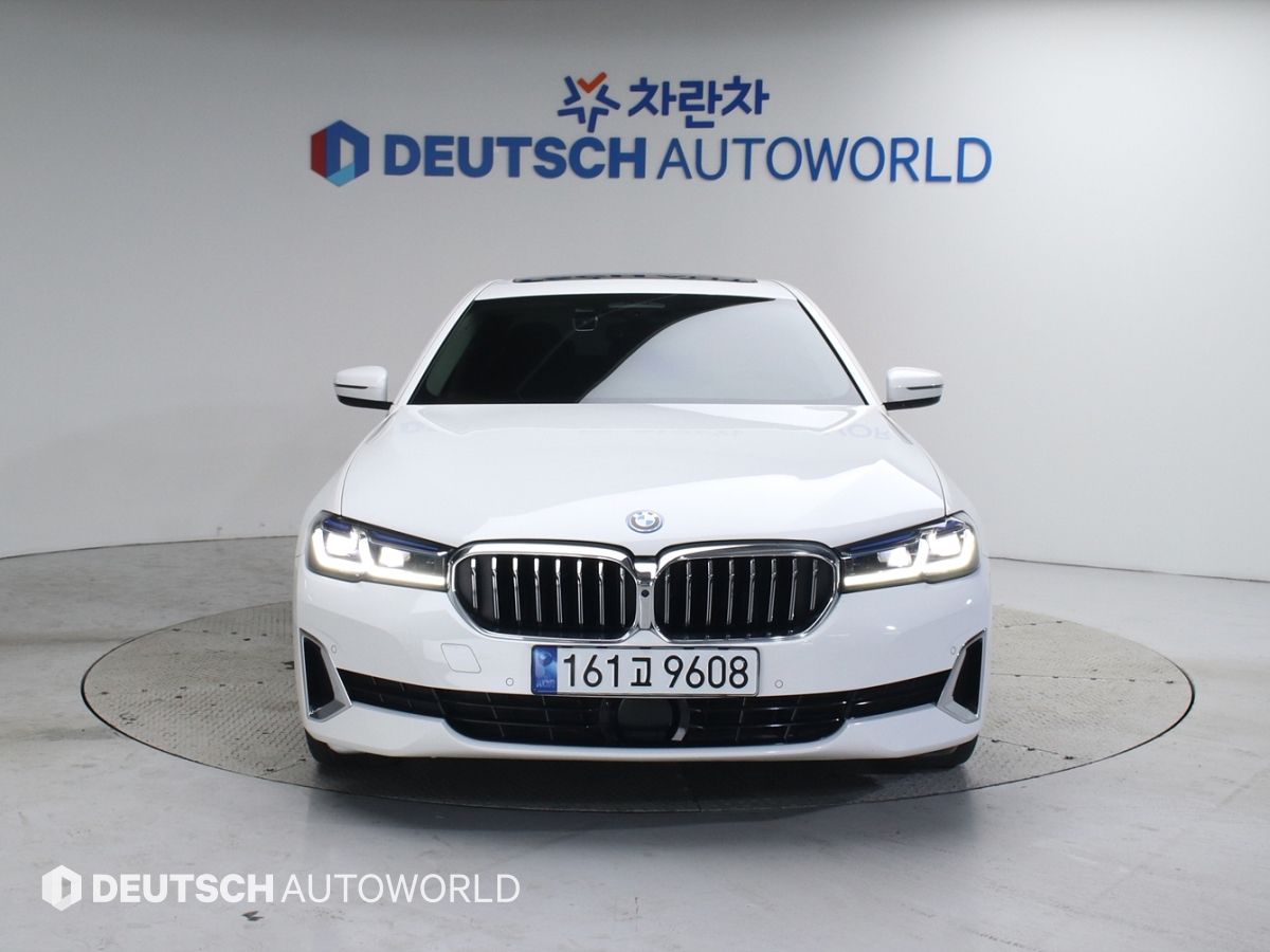 BMW 5-SERIES G30 2022