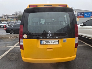 HYUNDAI STARIA 2022