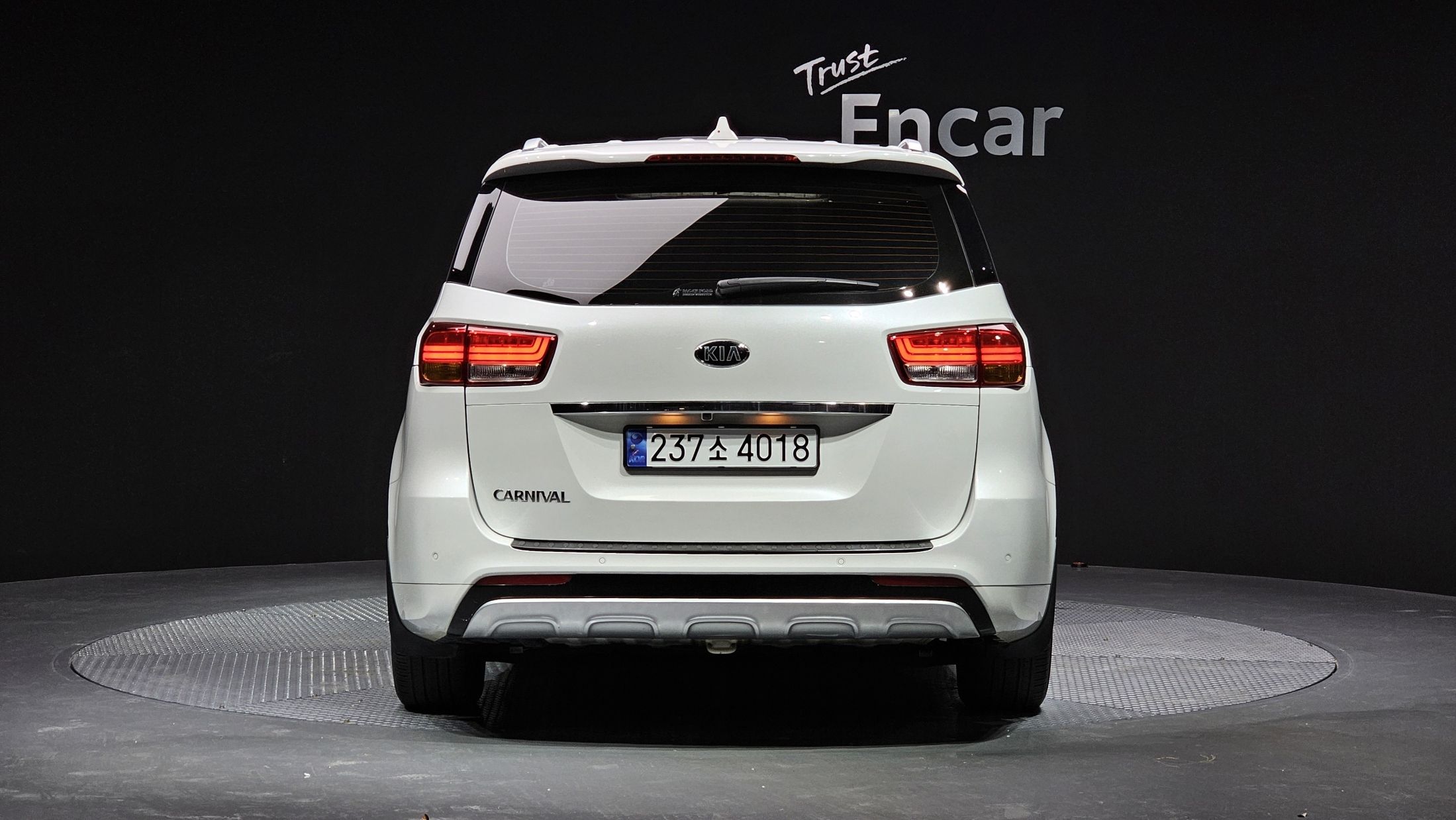 KIA CARNIVAL 2017