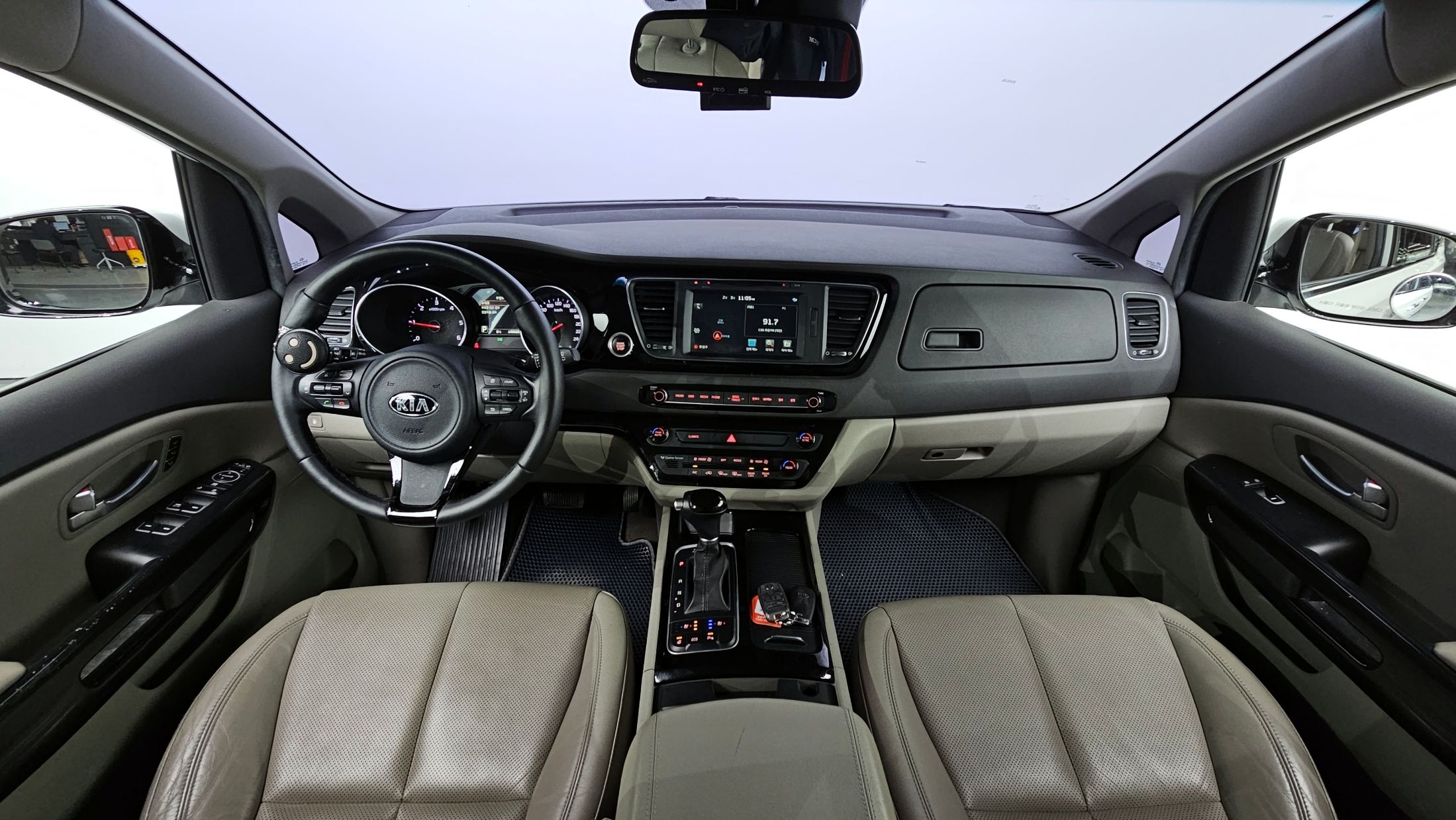 KIA CARNIVAL 2014