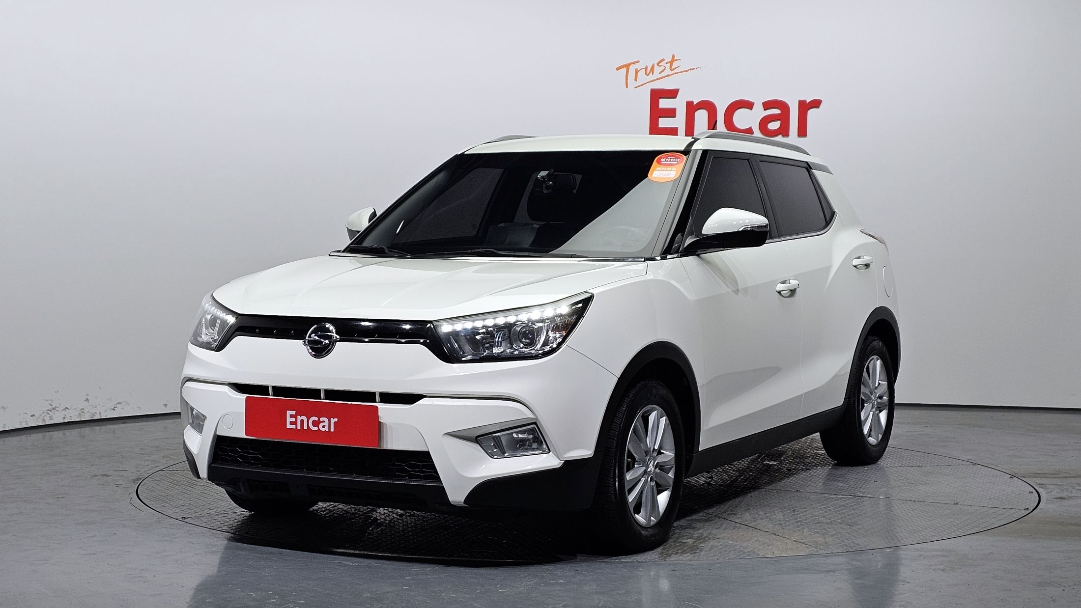 SSANGYONG TIVOLI 2015