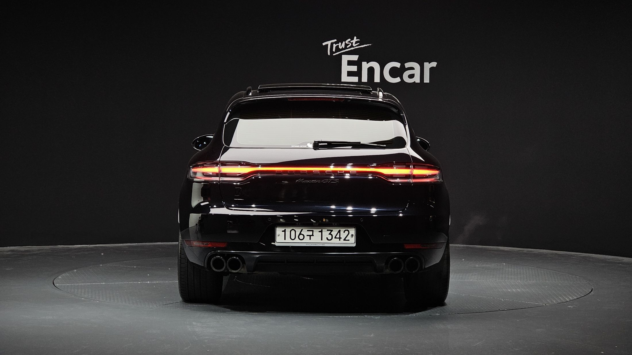 PORSCHE MACAN 2017