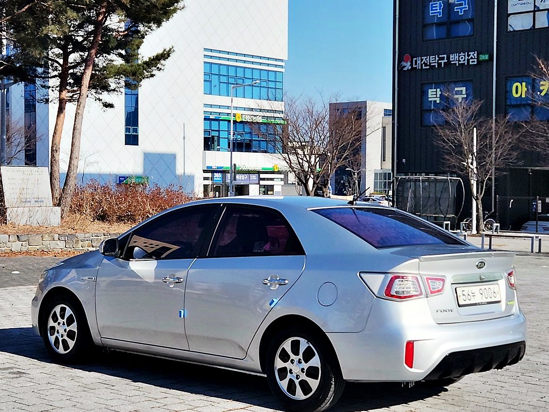 KIA PORTE 2011