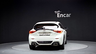 INFINITI Q30 2019