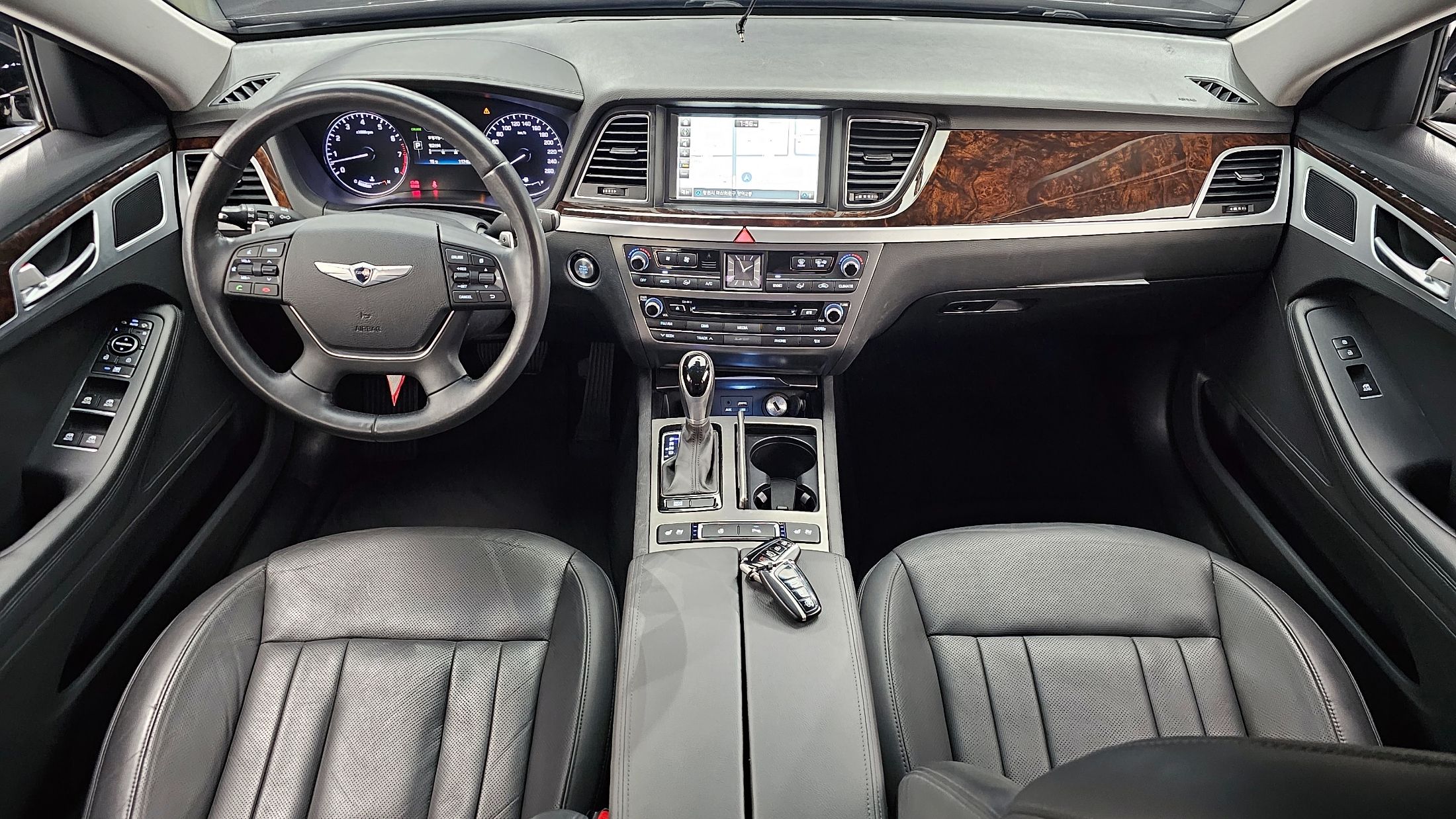 HYUNDAI GENESIS DH 2014